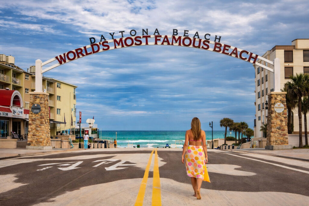 Daytona tours entrance arch at Daytona Beach with ocean view